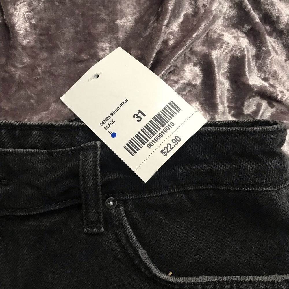 NWT High Rise Shorts - Picture 3 of 5